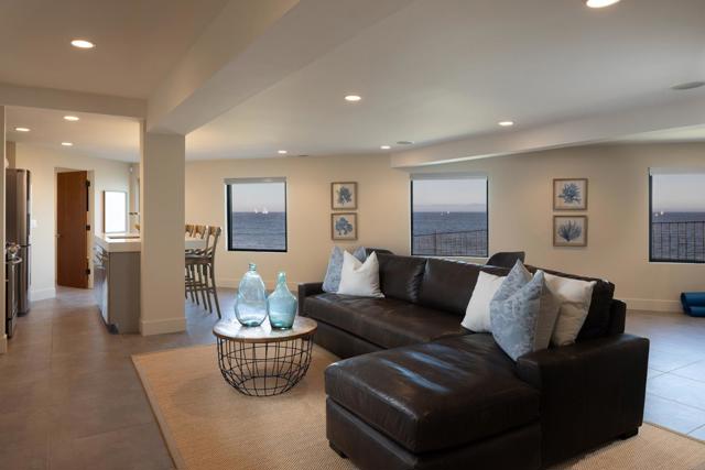 Image 45 of 59 For 2900 Cliff Drive