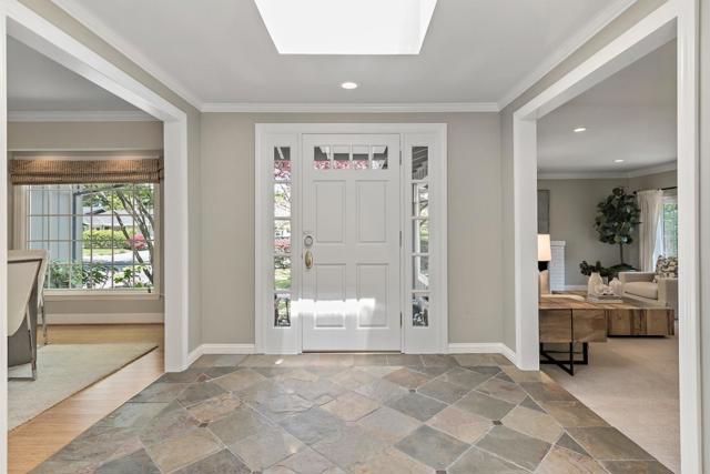 60 Vasilakos Way, Menlo Park CA: https://media.crmls.org/mediaz/763cfaa2-922e-4365-99ad-9e958302bd9b.jpg