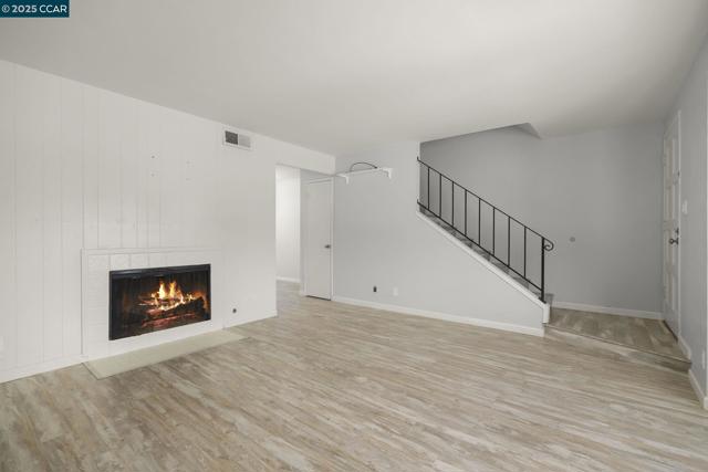 2830 Royal Ann Ln, Concord CA: https://media.crmls.org/mediaz/763da6ae-57ea-4592-8263-25145196e0f2.jpg