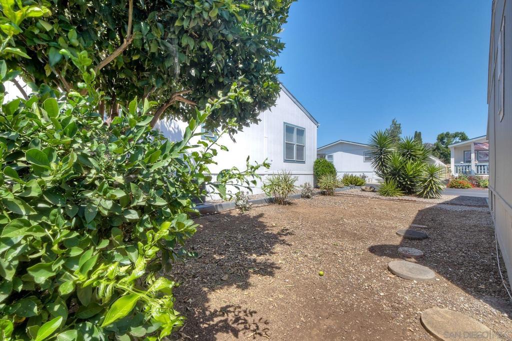 MLS #250038113SD image #23