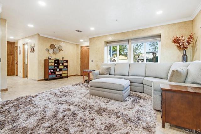 Detail Gallery Image 13 of 40 For 10118 Swanton Dr, Santee,  CA 92071 - 3 Beds | 2/1 Baths