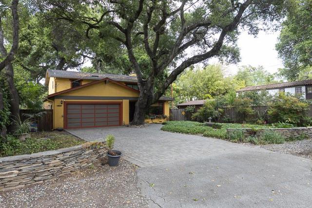 3523 Oak Drive, Menlo Park CA: https://media.crmls.org/mediaz/763fe2d3-a258-49be-93e8-803a3c41653d.jpg