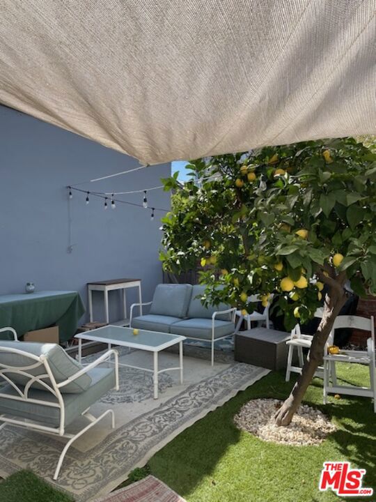 1208 Beverly Green Drive, Los Angeles CA: https://media.crmls.org/mediaz/763ff89e-3e23-46dd-ab3e-5a2857e09676.jpg