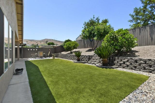 10240 Princess Marcie Dr, Santee CA: https://media.crmls.org/mediaz/7640ecd4-96d9-4e75-8319-7ddd04b9f64d.jpg