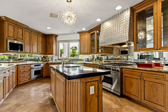 252 Camino Sur, Palm Springs, CA 92262