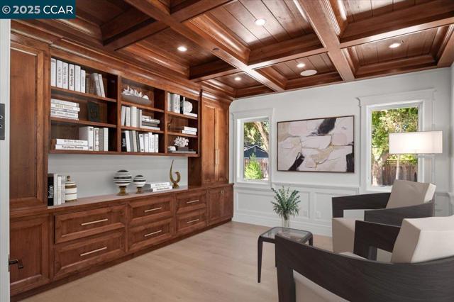 74 Middlefield Rd, Atherton CA: https://media.crmls.org/mediaz/7641bee3-5650-4a61-9679-d454cbf32773.jpg