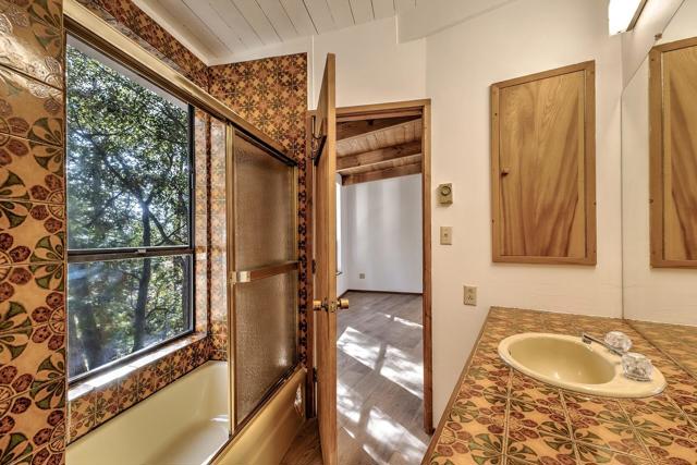 55283 Pine Crest, Idyllwild CA: https://media.crmls.org/mediaz/76424dbf-c9df-4f44-8cb2-460489506d92.jpg