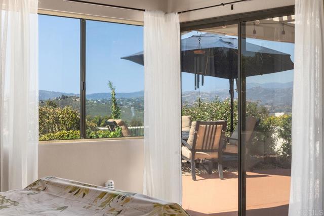 Detail Gallery Image 12 of 35 For 13336 Corte De Comares, Rancho Bernardo (San Diego),  CA 92128 - 3 Beds | 2 Baths