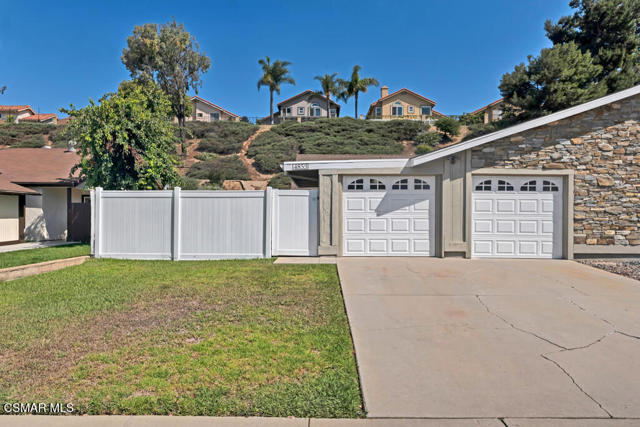 4853 Colony Drive, Camarillo CA: https://media.crmls.org/mediaz/76426bac-07c0-4c61-a5eb-711936876b2b.jpg