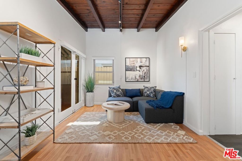 2914 W Chandler BoulevardBurbank image #13