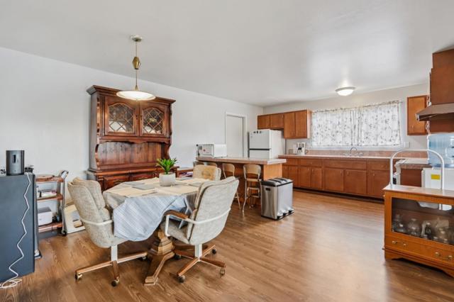 3202 TALLMON Street, Marina CA: https://media.crmls.org/mediaz/764415f6-bfba-4386-88ff-2e5d4019b858.jpg