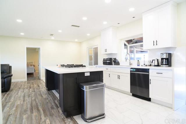 2394 Dryden Avenue, El Cajon CA: https://media.crmls.org/mediaz/7644466a-e6af-4501-a4da-5c30239f6c85.jpg