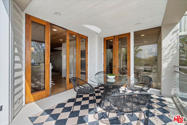 741 Marlin, Laguna Beach CA: https://media.crmls.org/mediaz/76446fd1-8258-4ede-8d14-69d8a8b78920.jpg