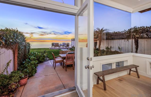 538 4th St, Encinitas CA: https://media.crmls.org/mediaz/76447292-4bab-42f8-9115-f7ff44ee7bc8.jpg