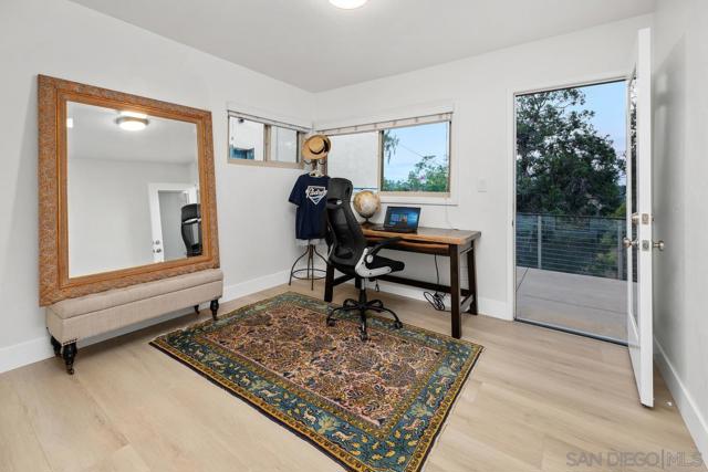 4386 Argos Dr, San Diego CA: https://media.crmls.org/mediaz/764472a6-22fa-4891-bd49-7a8356e2e319.jpg
