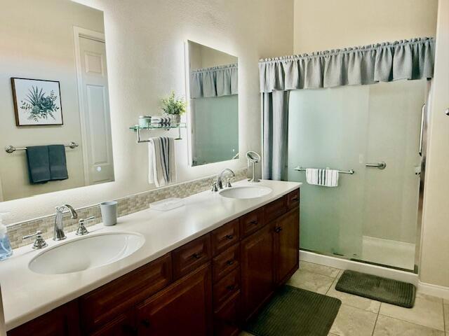 41459 Calle Pampas, Indio CA: https://media.crmls.org/mediaz/764509fe-443a-4f9e-87d8-271d248254ee.jpg