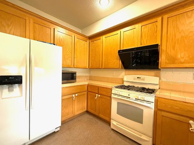 188 Caroline Lane, Gilroy CA: https://media.crmls.org/mediaz/7645d3b3-e527-4021-a3bd-b850e59bb396.jpg