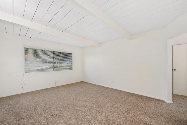 4204 06 Division St, San Diego CA: https://media.crmls.org/mediaz/76461f63-41c7-4b75-9612-a0761d7886fc.jpg
