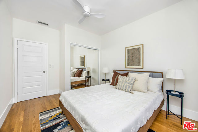407 N Benton Way, Los Angeles CA: https://media.crmls.org/mediaz/7646293e-c66d-45cd-94ac-aa4564e3ff0d.jpg