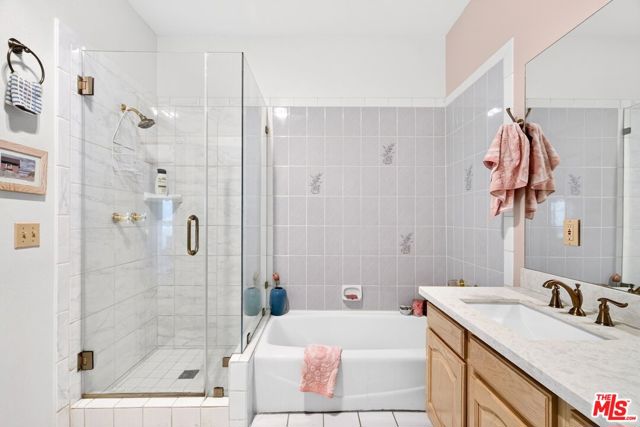 1741 Colby Avenue, 203 photo 36