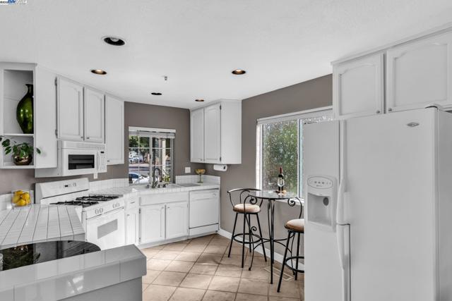 5473 Rainflower Dr, Livermore CA: https://media.crmls.org/mediaz/76464bf4-cee5-4c40-bbeb-962576f4f4e8.jpg
