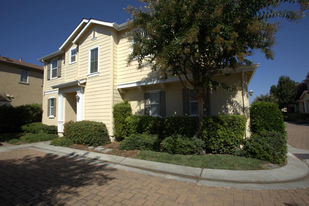 726 Tennyson Drive