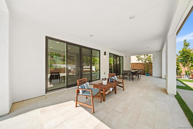 5347 Morning Sage Way, San Diego CA: https://media.crmls.org/mediaz/7646ed6e-7742-4dd1-8763-728d0e537b52.jpg
