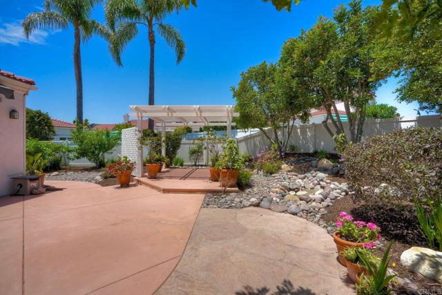 3376 Corsica Way, Oceanside CA: https://media.crmls.org/mediaz/7647d1fe-dd3b-44cc-9618-095561f31897.jpg