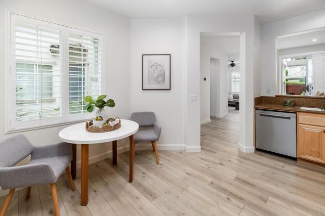 3767 Carmel View Rd #4, San Diego CA: https://media.crmls.org/mediaz/76484dd4-f829-4036-bc09-2d1494e6f6f3.jpg