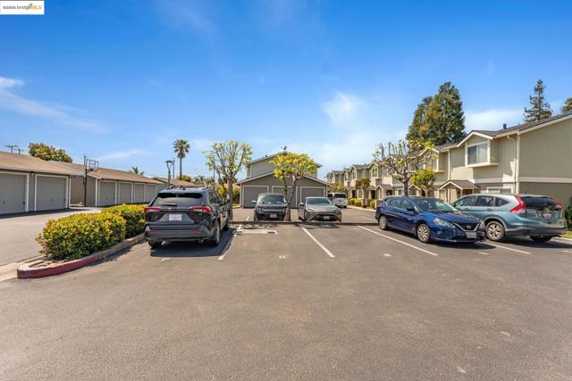 21564 Meekland ave, Hayward CA: https://media.crmls.org/mediaz/764930b3-25c6-47f1-8ba0-22cd64b07636.jpg