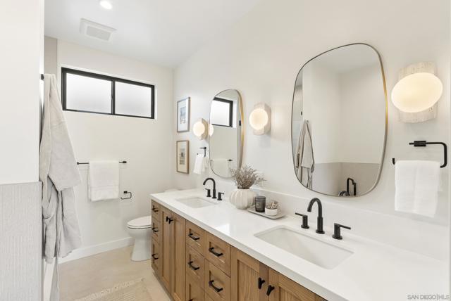 Image 28 of 46 For 1375 Pacific Beach Dr.