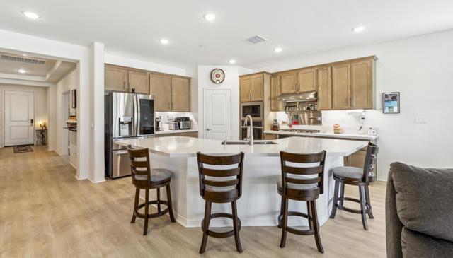 42801 Torno Place, Indio CA: https://media.crmls.org/mediaz/76497c27-2bb5-430a-806c-586f52f8b9d9.jpg