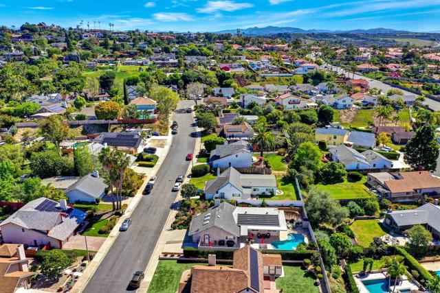 Detail Gallery Image 16 of 28 For 1733 Schooner Way, Carlsbad,  CA 92008 - 3 Beds | 2 Baths