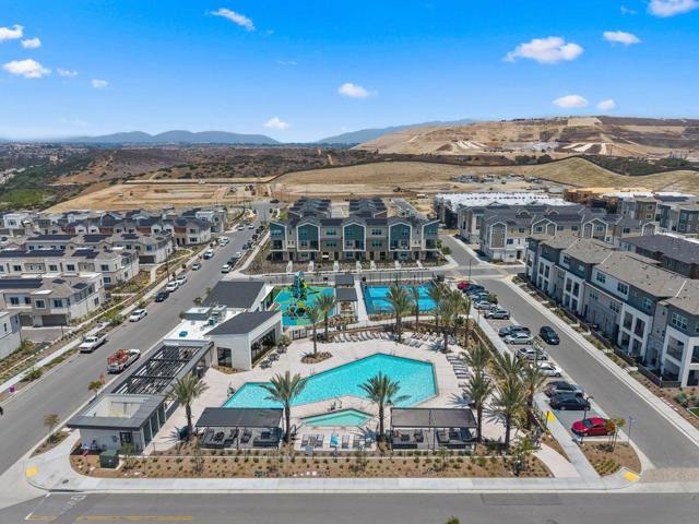 792 Vada St, Chula Vista CA: https://media.crmls.org/mediaz/764c16f2-4bbd-43da-baef-ca395487ab0e.jpg