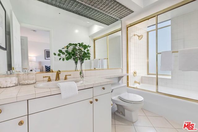 10724 Wilshire Boulevard, Los Angeles CA: https://media.crmls.org/mediaz/764cf386-0df3-4c9e-9f87-48ef1015eb58.jpg