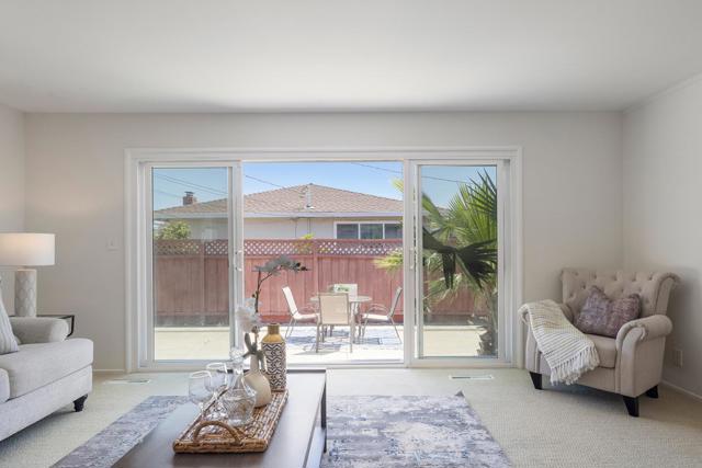 2225 Salisbury Way, San Mateo CA: https://media.crmls.org/mediaz/764d0e38-af3e-4375-b695-c677ed8d03bb.jpg