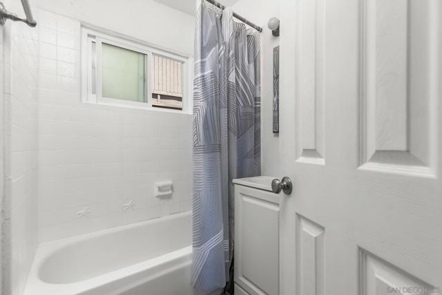 4225 4227 Whittier St, San Diego CA: https://media.crmls.org/mediaz/764d1091-6271-4f4d-9f30-e8cf4e3777cc.jpg