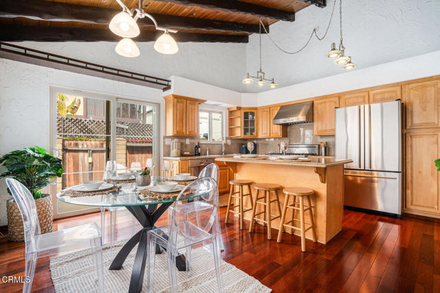 5451 Reef Way, Oxnard CA: https://media.crmls.org/mediaz/764d576f-6caa-43bd-be97-1d6cd34969f3.jpg