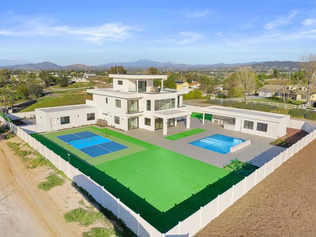 41955 Altanos Road, Temecula CA: https://media.crmls.org/mediaz/764d991f-6f60-4c93-9756-94681700f264.jpg