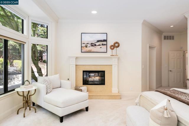 3363 Deer Hollow Drive, Danville CA: https://media.crmls.org/mediaz/764dcbe6-4e9a-48c4-8e4a-c9aba6efa66e.jpg