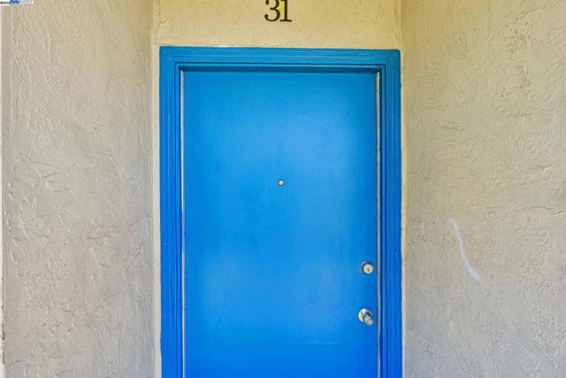 1731 Ellis St, Concord CA: https://media.crmls.org/mediaz/764fa3ff-5e46-4d5a-836d-5cc65e26da59.jpg