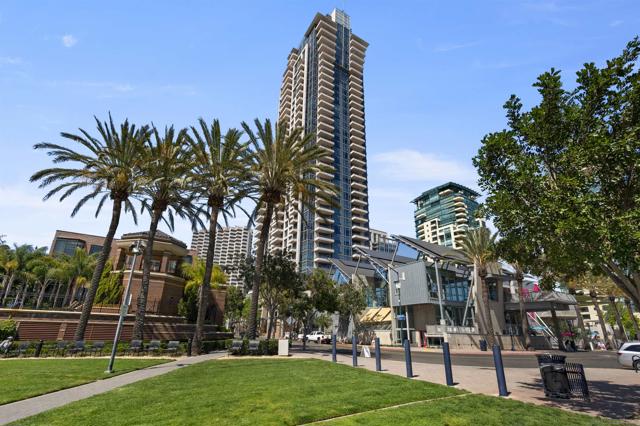 550 Front Street, San Diego, California 92101, 2 Bedrooms Bedrooms, ,2 BathroomsBathrooms,Condominium,For Sale,Front Street,250018930SD