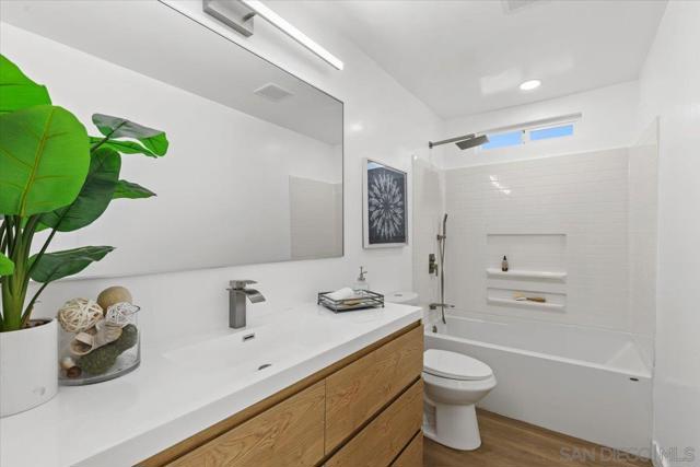 Image 14 of 18 For 1727 La Corta St