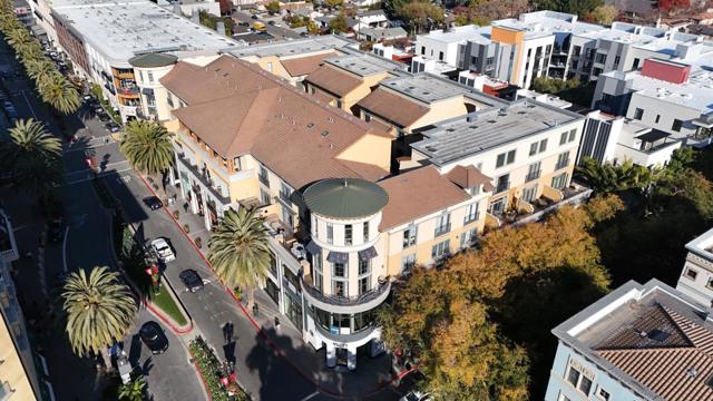 356 Santana Row, San Jose CA: https://media.crmls.org/mediaz/7650b058-7bb4-445f-b80d-95f691ece82a.jpg