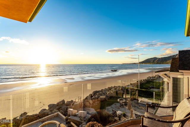 2956 Solimar Beach Drive Drive, Ventura CA: https://media.crmls.org/mediaz/7651db98-e79b-4b6b-a84e-ce1ec5c52812.jpg