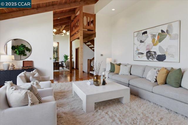 357 El Toyonal, Orinda CA: https://media.crmls.org/mediaz/7651dcab-7208-4339-8630-4dc39ae21c4e.jpg