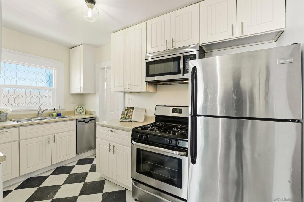 4044 Cherokee Ave - photo 16