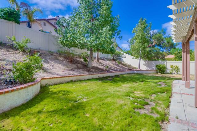 32411 Cassino Court, Temecula CA: https://media.crmls.org/mediaz/7653180d-b1b4-4921-8a49-32a7cd0be100.jpg