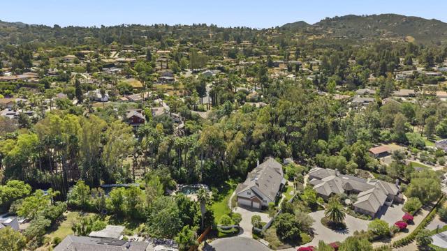 16631 Valle Verde Rd, Poway CA: https://media.crmls.org/mediaz/76532453-d184-4a7d-878d-a478a72d7d47.jpg