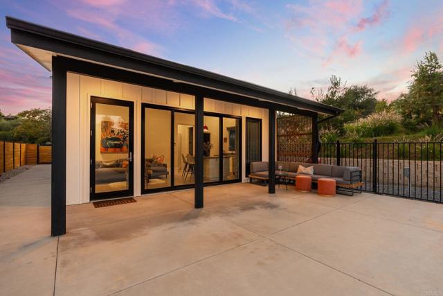 Detail Gallery Image 13 of 75 For 6937 Kellyn Ln, Vista,  CA 92084 - 4 Beds | 4/1 Baths